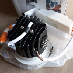 Встраиваемый светильник Novotech 357585 METIS IP44 светодиодный LED 10W