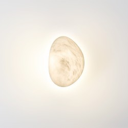 Odeon Light MARBELLA 6684/5WL Настенный LED-светильник органический минимализм, 5Вт, 400Лм, CCT перекл. цветовой температуры на корпусе 3000/3500/4000К, CRI90, 220В, IP20, белый алебастр и бронзовый металл, высота 144 мм, ширина 100 мм, глубина 73 мм