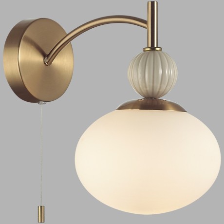 Бра с выключателем LUMION GLORIYA 8272/1W